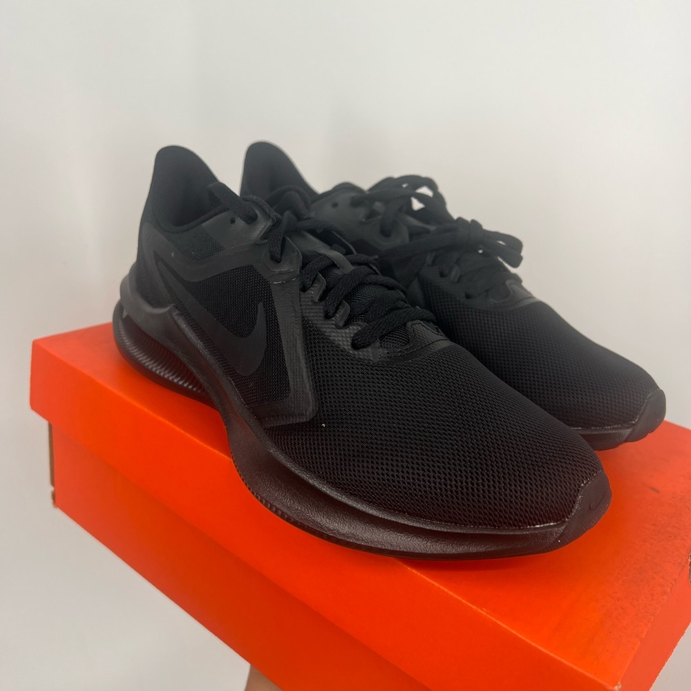Nike Womens Downshifter  Black Shoes 10 Size 10